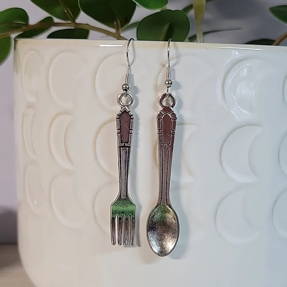 🔥LAST PAIR🔥 Silverware Drop Earrings - Picture 1 of 5